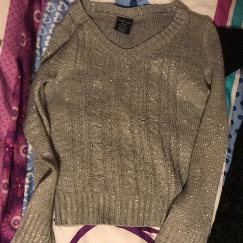 Sweaters Bundle - Picture 2 of 4